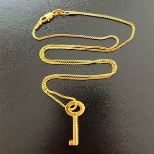 Key necklace